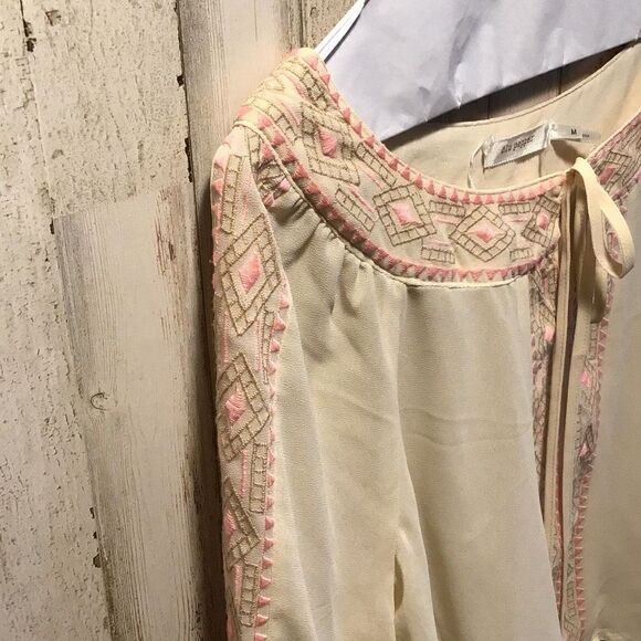 Blouse By blu pepper Size medium - Picture 4 of 8